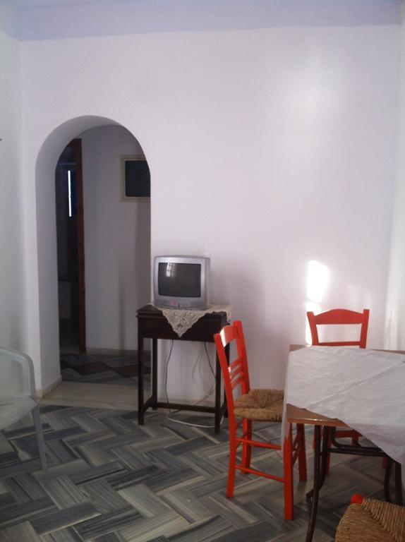 Marika Apartment Kionia Phòng bức ảnh